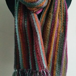 Gekleurde sjaal met franjes