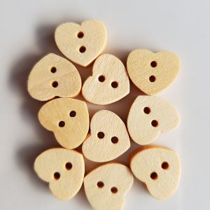 Harten houten knopen 10 stuks