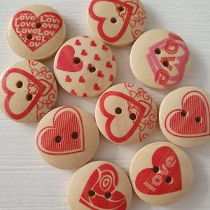 Houten knopen love 10 stuks