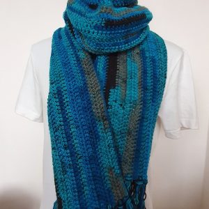 Blauw grijze sjaal met franjes