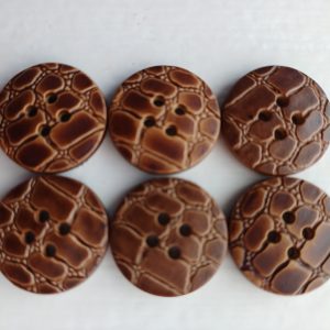 Bruine knopen 7 stuks