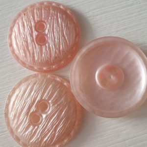 3 grote lichtroze knopen