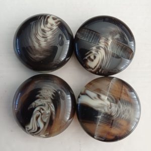 Bruine knopen 4 stuks