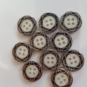 Zilverkleurige - witte knopen 10 stuks