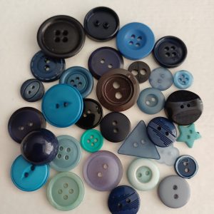 Gemengde blauwe knopen 32 stuks