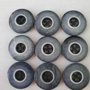 Grijze knopen 9 stuks