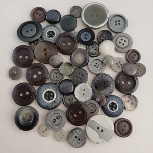 Grijze knopen 50 stuks