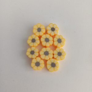 Gele kralen bloemetjes 10 stuks