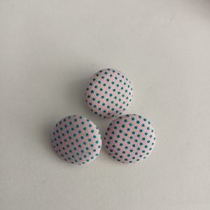 Roze met blauwe stippen knopen 3 stuks