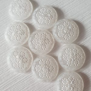 Witte knopen 11 stuks